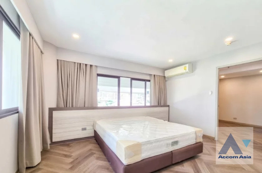 6  4 br Condominium For Rent in Sukhumvit ,Bangkok BTS Phrom Phong at Le Raffine Sukhumvit 24 AA46975