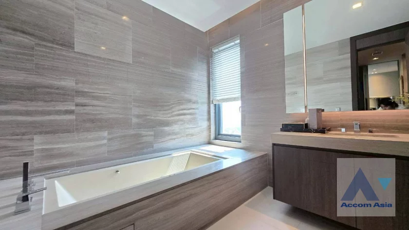 19  3 br Condominium For Rent in Sukhumvit ,Bangkok BTS Nana at Q1 Sukhumvit AA46977