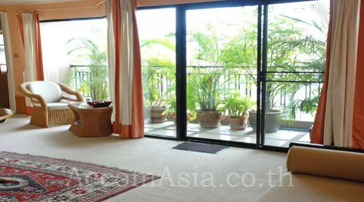unitDuplex Condo, Penthouse, Pet friendly |  4 Bedrooms  Apartment For Rent in Sukhumvit, Bangkok  near BTS Phrom Phong (1005001)