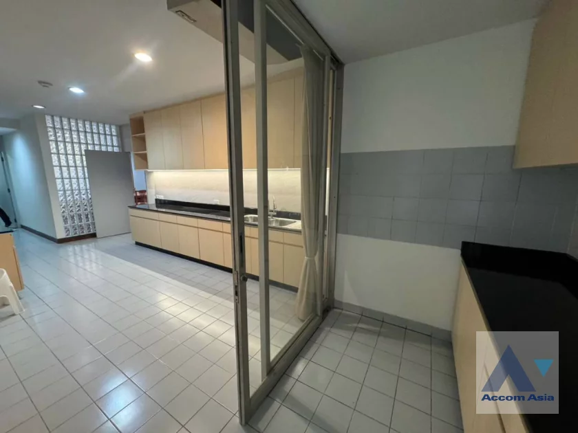 7  2 br Condominium For Rent in Sathorn ,Bangkok MRT Khlong Toei at Baan Yen Akard 2026803