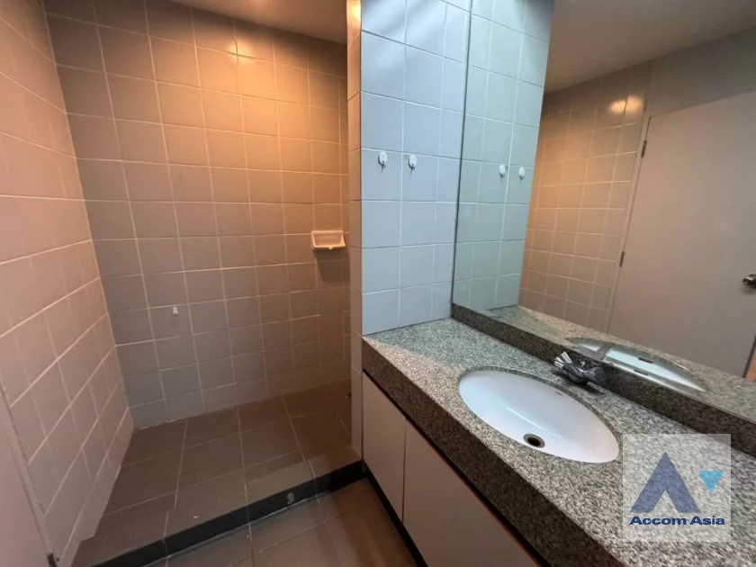 22  2 br Condominium For Rent in Sathorn ,Bangkok MRT Khlong Toei at Baan Yen Akard 2026803