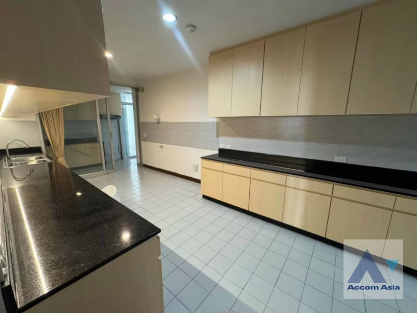 8  2 br Condominium For Rent in Sathorn ,Bangkok MRT Khlong Toei at Baan Yen Akard 2026803