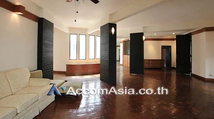  2  4 br Apartment For Rent in Ploenchit ,Bangkok BTS Ploenchit at Set among tropical atmosphere 1005204