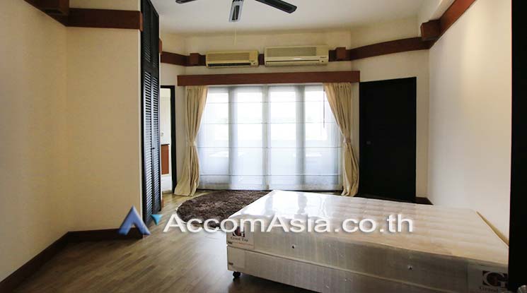 10  4 br Apartment For Rent in Ploenchit ,Bangkok BTS Ploenchit at Set among tropical atmosphere 1005204
