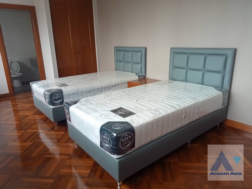 6  2 br Apartment For Rent in Sukhumvit ,Bangkok BTS Ekkamai at Panoramic view on balcony 16910