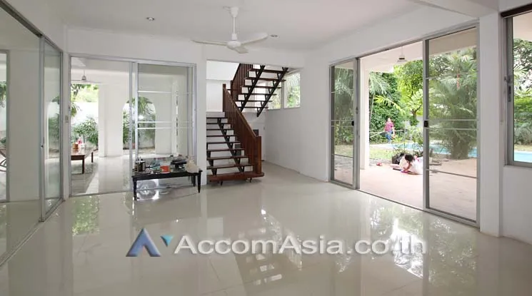 unitPrivate Swimming Pool, Pet friendly |  4 Bedrooms  House For Rent & Sale in Sukhumvit, Bangkok  near BTS Ekkamai (10002901)