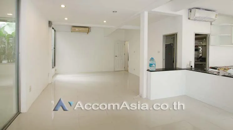 unitPrivate Swimming Pool, Pet friendly |  4 Bedrooms  House For Rent & Sale in Sukhumvit, Bangkok  near BTS Ekkamai (10002901)