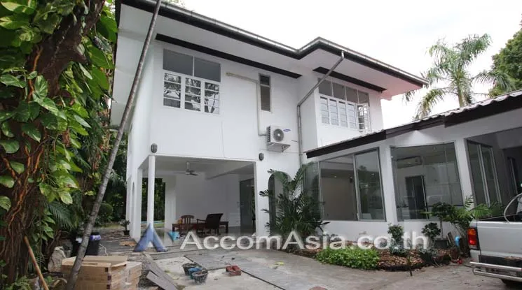 10  4 br House for rent and sale in Sukhumvit ,Bangkok BTS Ekkamai 10002901