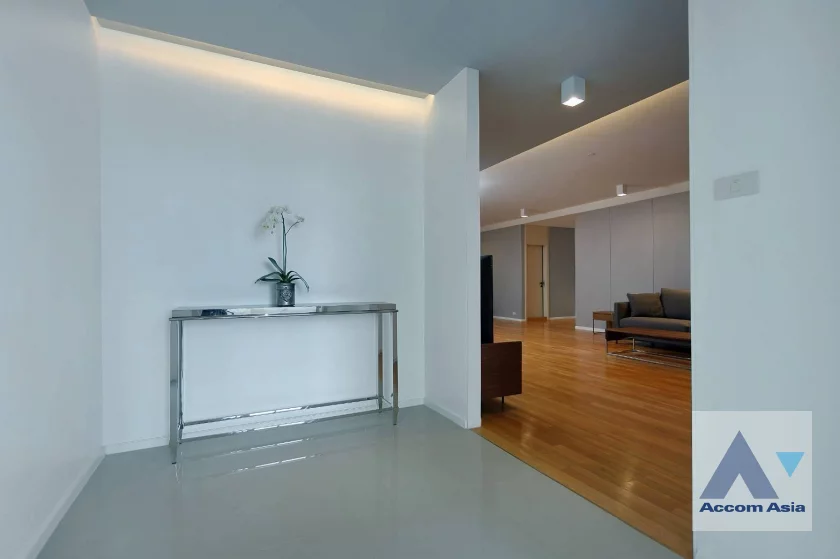 7  3 br Apartment For Rent in Sukhumvit ,Bangkok BTS Phrom Phong at High-Rise Serviced Apartment Near The Em District 27006