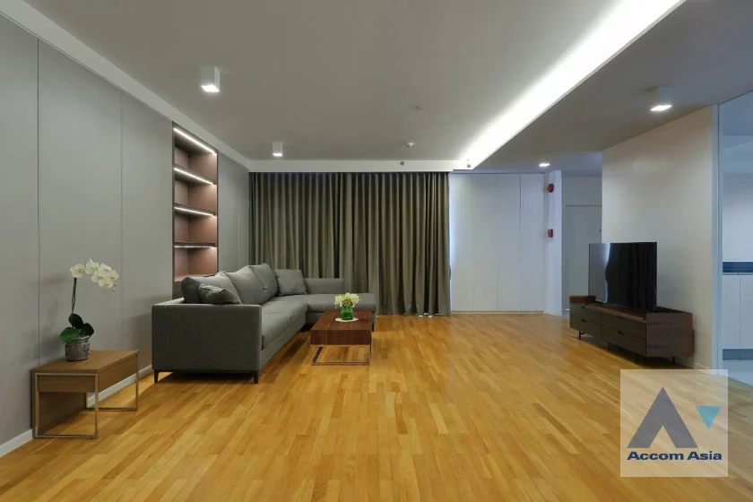 4  3 br Apartment For Rent in Sukhumvit ,Bangkok BTS Phrom Phong at High-Rise Serviced Apartment Near The Em District 27006