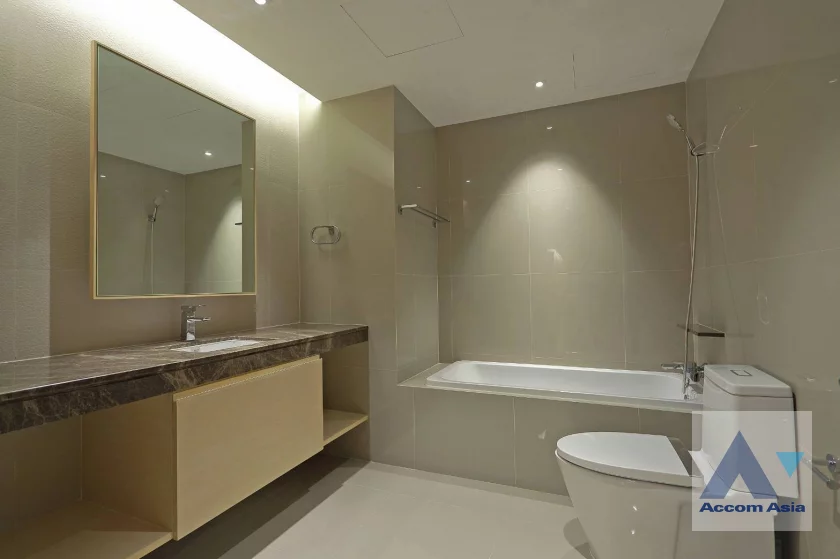 16  3 br Apartment For Rent in Sukhumvit ,Bangkok BTS Phrom Phong at High-Rise Serviced Apartment Near The Em District 27006