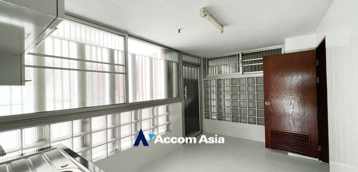 8  3 br Condominium for rent and sale in Sathorn ,Bangkok BTS Sala Daeng - MRT Lumphini at Sathorn Park Place 27038