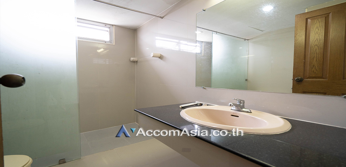 9  3 br Apartment For Rent in Sukhumvit ,Bangkok BTS Ekkamai at Ideal Place For Big Families 17195