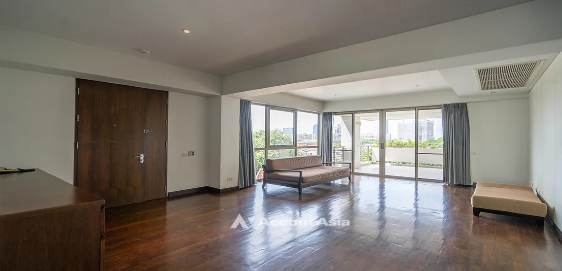 unitPet friendly |  3 Bedrooms  Apartment For Rent in Ploenchit, Bangkok  near MRT Lumphini - BTS Ploenchit (17466)