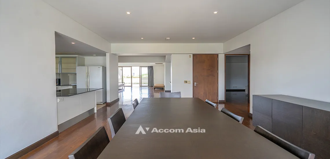 unitPet friendly |  3 Bedrooms  Apartment For Rent in Ploenchit, Bangkok  near MRT Lumphini - BTS Ploenchit (17466)
