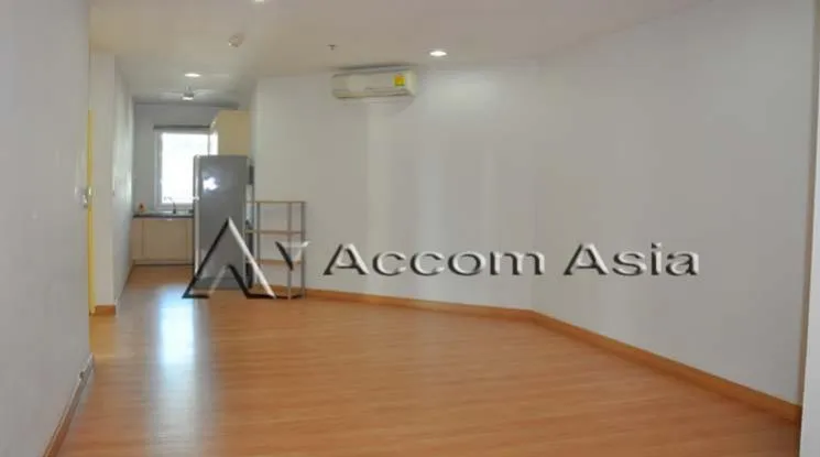 unit 2 Bedrooms  Condominium For Rent & Sale in Silom, Bangkok  near MRT Silom - BTS Sala Daeng (27536)
