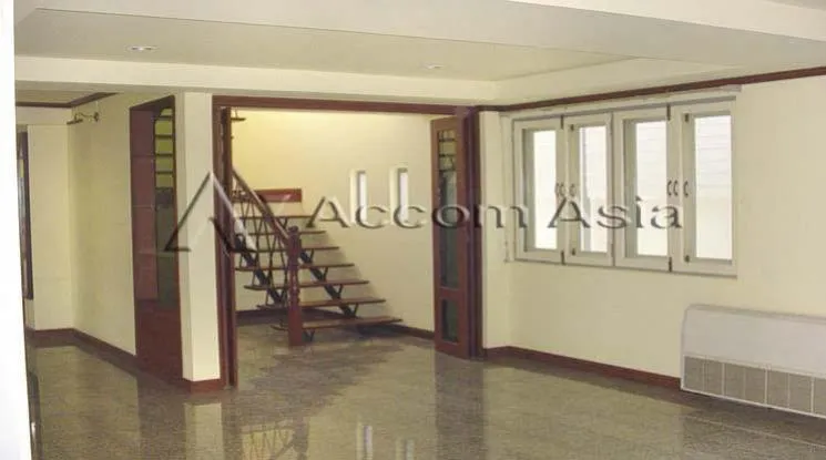 unitHome Office |  3 Bedrooms  House For Rent in Sukhumvit, Bangkok  near BTS Phrom Phong (4005901)