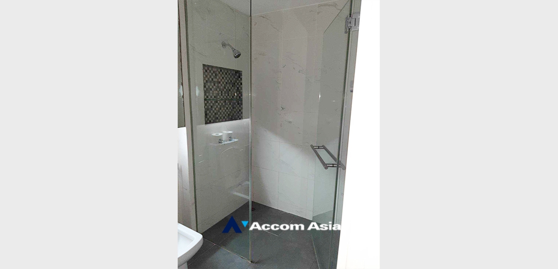 12  2 br Condominium For Rent in Silom ,Bangkok BTS Sala Daeng - MRT Silom at The Legend Saladaeng 27581