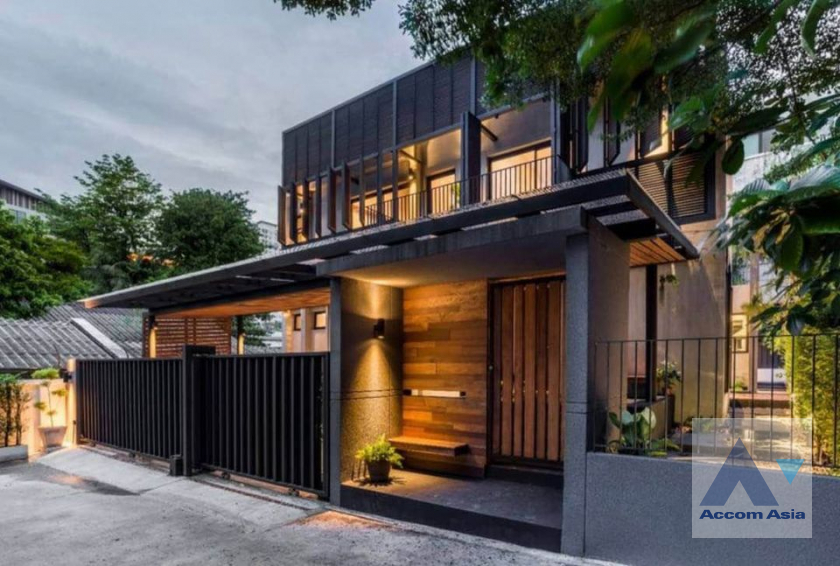  2  3 br House for rent and sale in Sukhumvit ,Bangkok BTS Phrom Phong 9015301