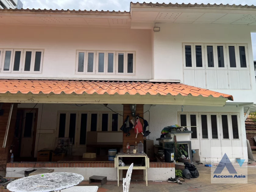 unitHome Office, Private Swimming Pool |  4 Bedrooms  House For Rent in Sukhumvit, Bangkok  near BTS Phrom Phong (9015501)