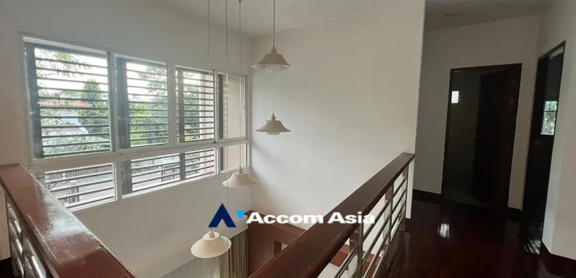 16  4 br House for rent and sale in Pattanakarn ,Bangkok BTS On Nut at Panya Pattanakarn Village 47790