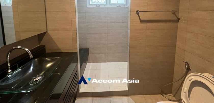 23  4 br House for rent and sale in Pattanakarn ,Bangkok BTS On Nut at Panya Pattanakarn Village 47790