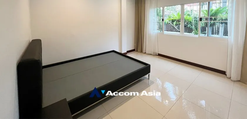 14  4 br House for rent and sale in Pattanakarn ,Bangkok BTS On Nut at Panya Pattanakarn Village 47790