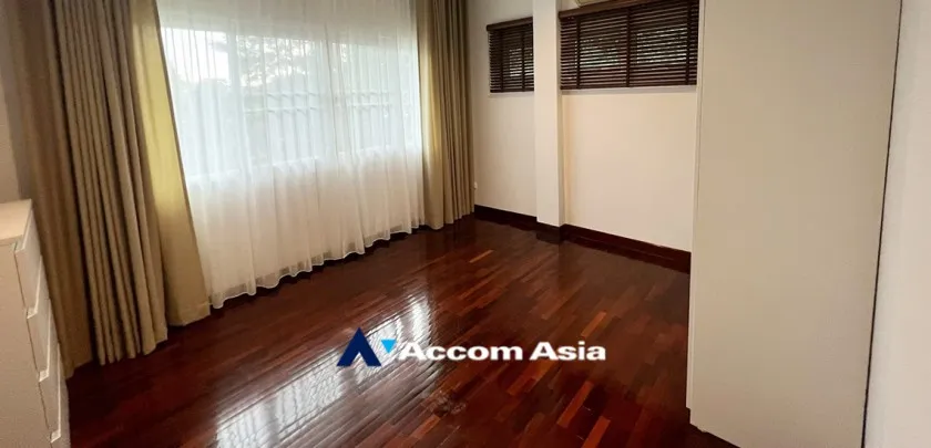 12  4 br House for rent and sale in Pattanakarn ,Bangkok BTS On Nut at Panya Pattanakarn Village 47790