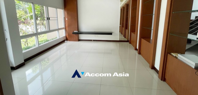 15  4 br House for rent and sale in Pattanakarn ,Bangkok BTS On Nut at Panya Pattanakarn Village 47790