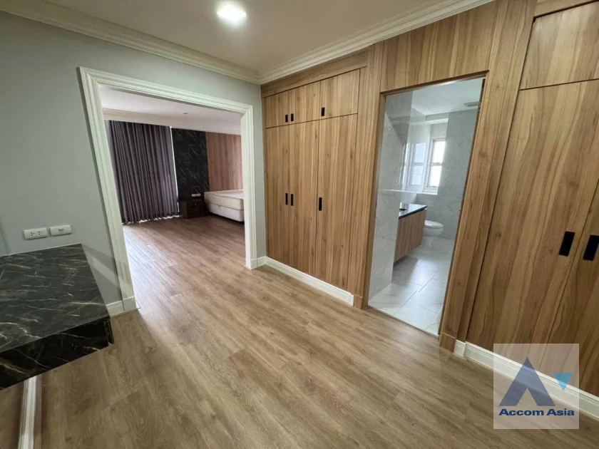 4  4 br Apartment for rent and sale in Sukhumvit ,Bangkok BTS Asok - MRT Sukhumvit at Newly renovated modern style living place 1001601