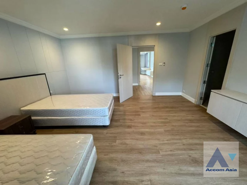 15  4 br Apartment for rent and sale in Sukhumvit ,Bangkok BTS Asok - MRT Sukhumvit at Newly renovated modern style living place 1001601