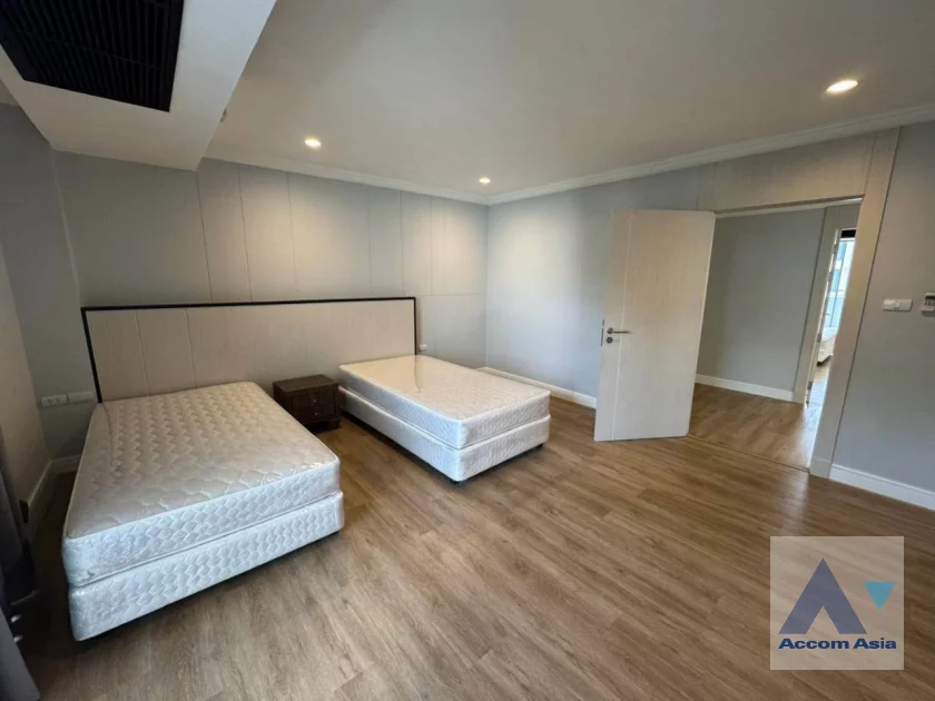 14  4 br Apartment for rent and sale in Sukhumvit ,Bangkok BTS Asok - MRT Sukhumvit at Newly renovated modern style living place 1001601