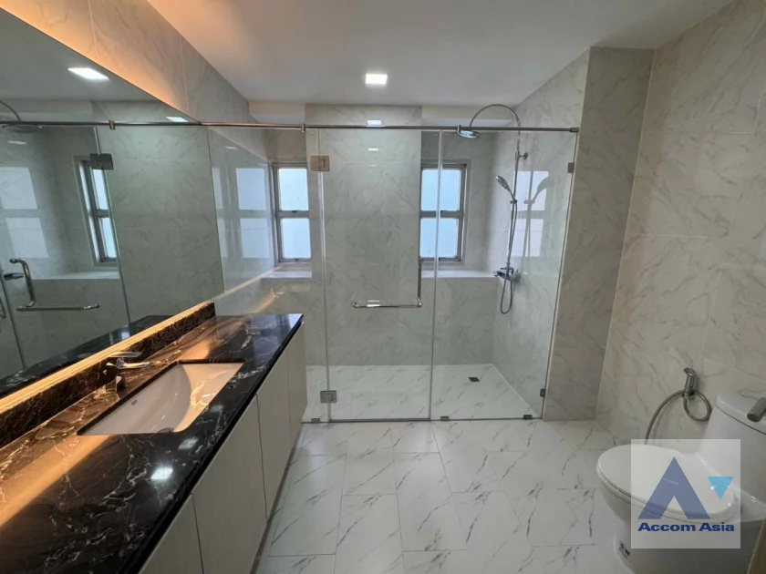20  4 br Apartment for rent and sale in Sukhumvit ,Bangkok BTS Asok - MRT Sukhumvit at Newly renovated modern style living place 1001601