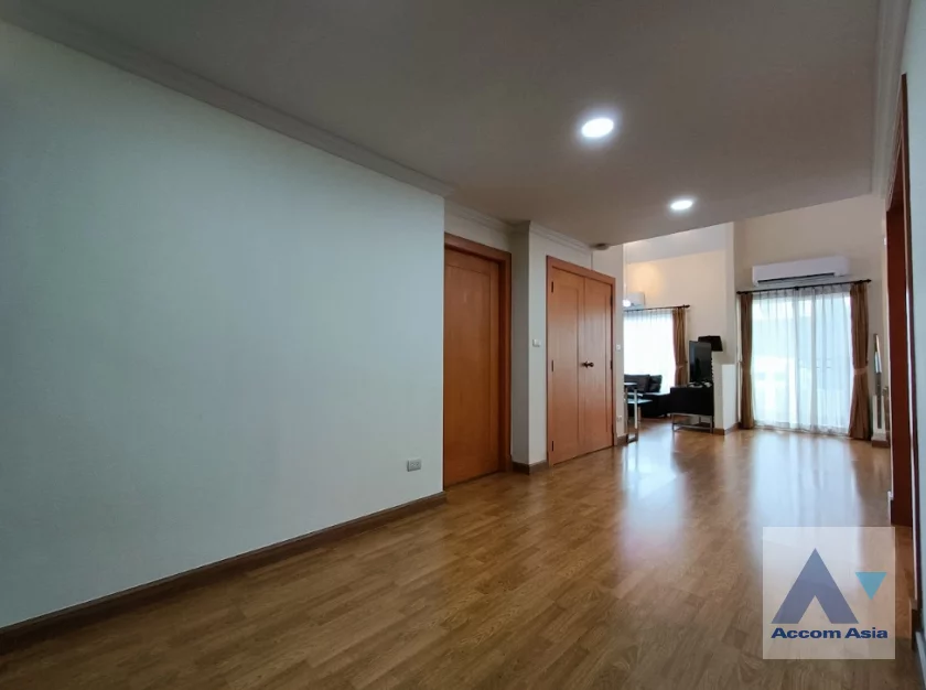 8  3 br Apartment For Rent in Sukhumvit ,Bangkok BTS Phrom Phong at Comfortable for living 28172