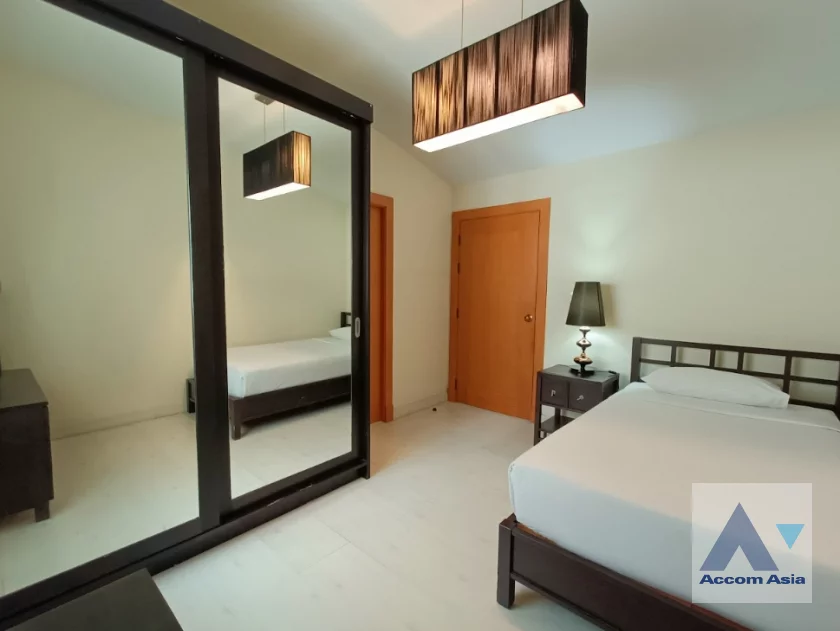 18  3 br Apartment For Rent in Sukhumvit ,Bangkok BTS Phrom Phong at Comfortable for living 28172