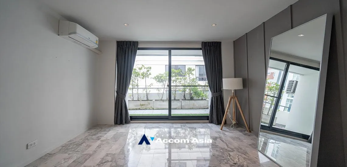 12  3 br Apartment for rent and sale in Sukhumvit ,Bangkok MRT Sukhumvit - BTS Asok at Contemporary Mansion 1005601