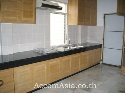 8  3 br House For Rent in Silom ,Bangkok MRT Sam Yan 48465