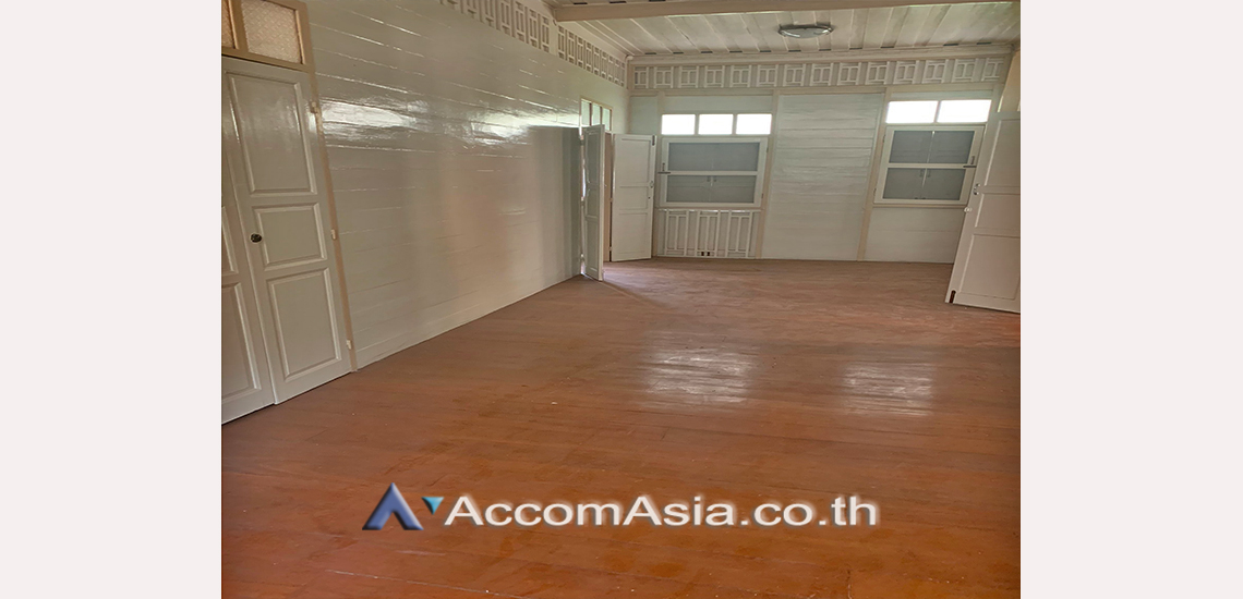 13  3 br House For Rent in Silom ,Bangkok MRT Sam Yan 48465