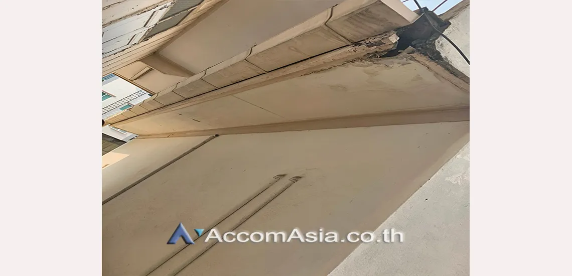 11  3 br House for rent and sale in Silom ,Bangkok MRT Sam Yan 48465