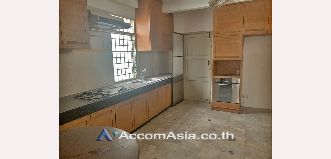 10  3 br House For Rent in Silom ,Bangkok MRT Sam Yan 48465
