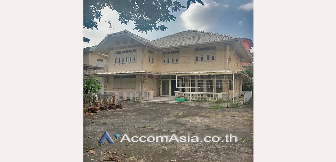  2  3 br House for rent and sale in Silom ,Bangkok MRT Sam Yan 48465