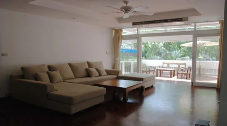 unitPet friendly |  3 Bedrooms  Apartment For Rent in Sathorn, Bangkok  near BTS Chong Nonsi (18730)