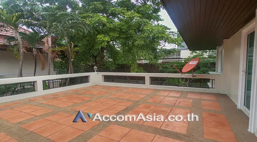 4  4 br House for rent and sale in Sukhumvit ,Bangkok BTS Thong Lo at Exclusive family compound 58763