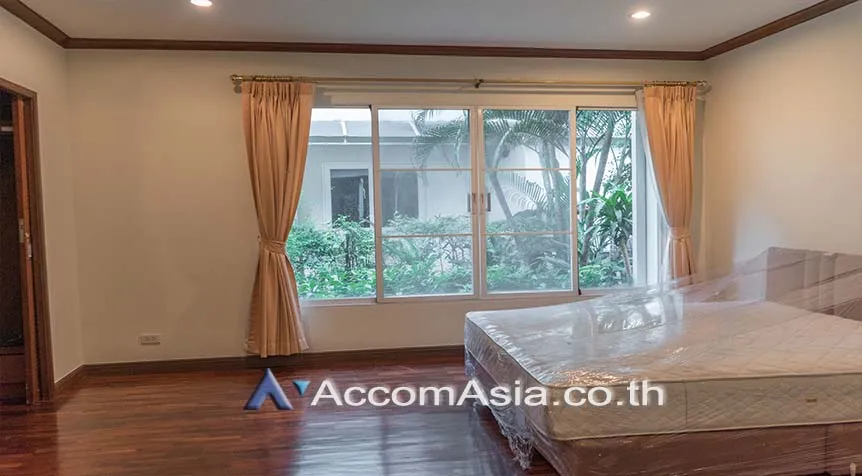 9  4 br House for rent and sale in Sukhumvit ,Bangkok BTS Thong Lo at Exclusive family compound 58763
