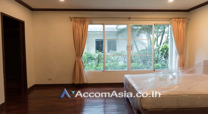 10  4 br House for rent and sale in Sukhumvit ,Bangkok BTS Thong Lo at Exclusive family compound 58763