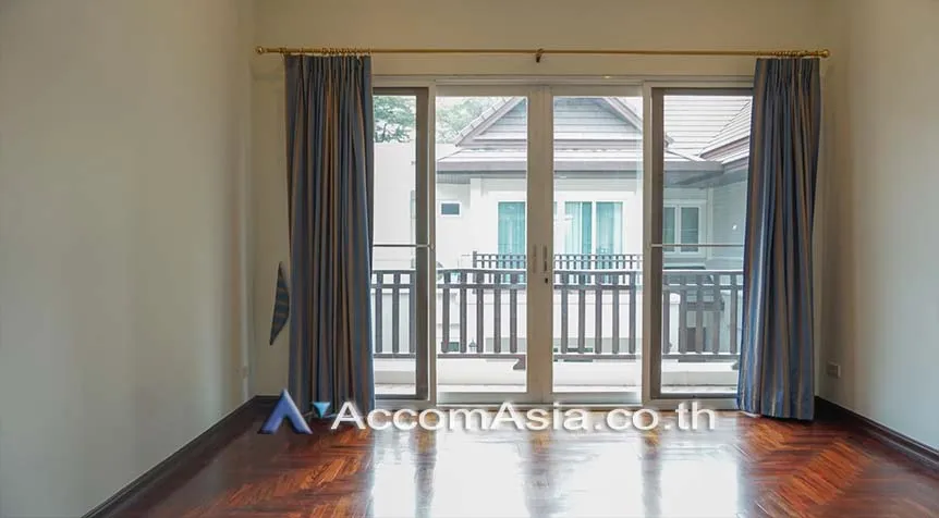 5  4 br House for rent and sale in Sukhumvit ,Bangkok BTS Thong Lo at Exclusive family compound 58764