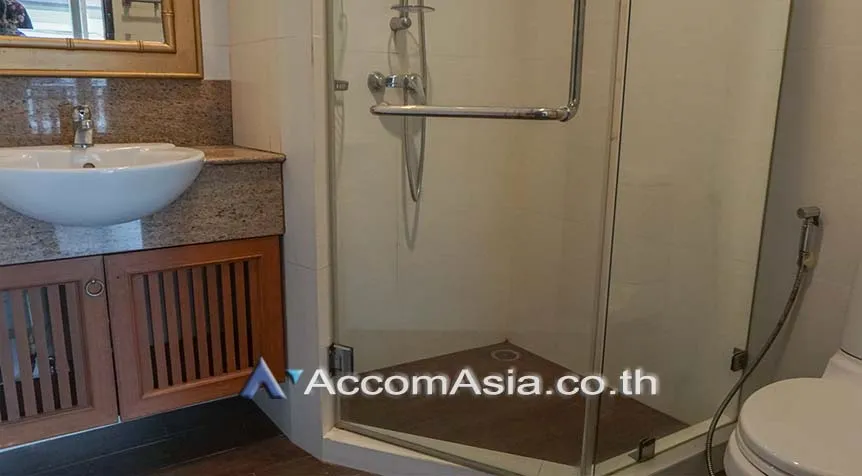 10  4 br House for rent and sale in Sukhumvit ,Bangkok BTS Thong Lo at Exclusive family compound 58764