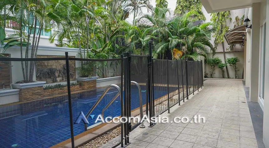 13  4 br House for rent and sale in Sukhumvit ,Bangkok BTS Thong Lo at Exclusive family compound 58764