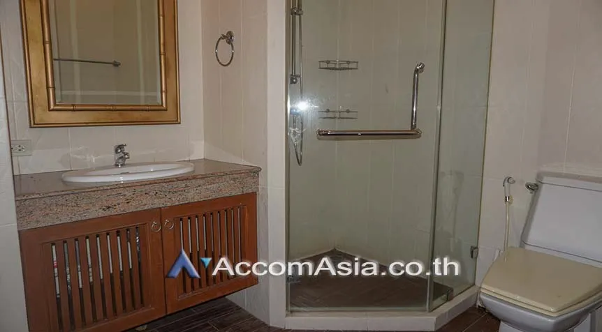12  4 br House for rent and sale in Sukhumvit ,Bangkok BTS Thong Lo at Exclusive family compound 58764