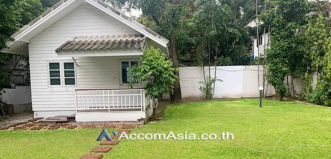 unitPet friendly |  3 Bedrooms  House For Rent & Sale in Phaholyothin, Bangkok  near BTS Ari (48765)